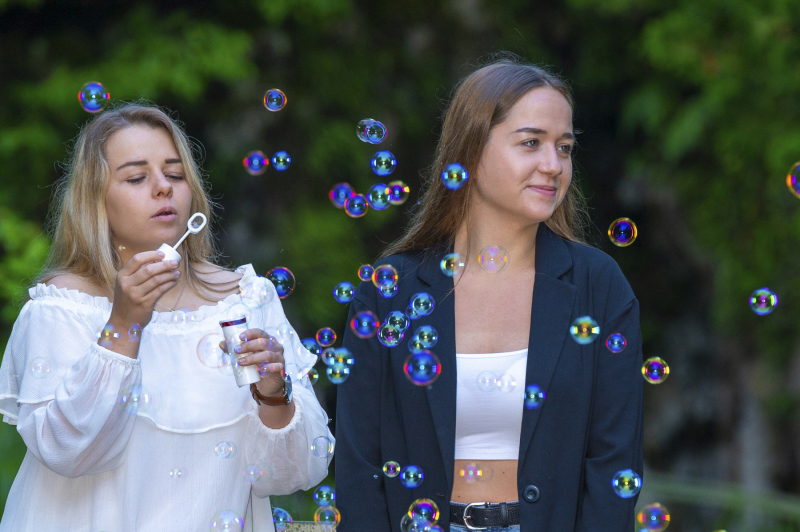 0033_Girls_Rudolf_Weingaertner