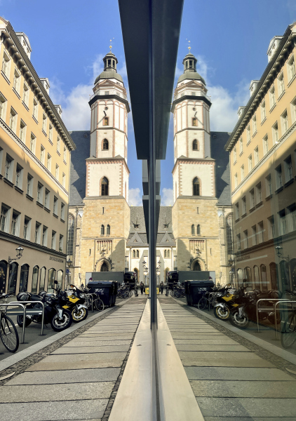 0072_Spiegelung_Stefanie_Moosmann